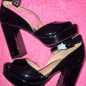 Elegant Black Heel Sun + Stones